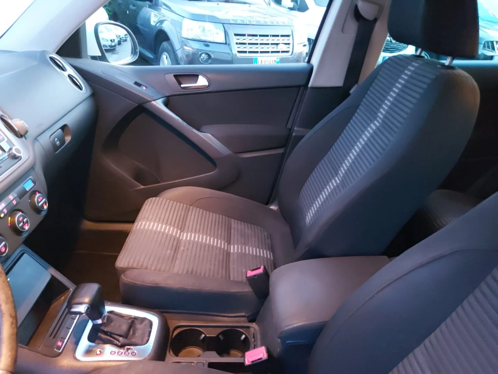 VW Tiguan ОЧАКВАН ВНОС ИТАЛИЯ/2.0TDI..АВТОМАТИК/4Х4 - изображение 10