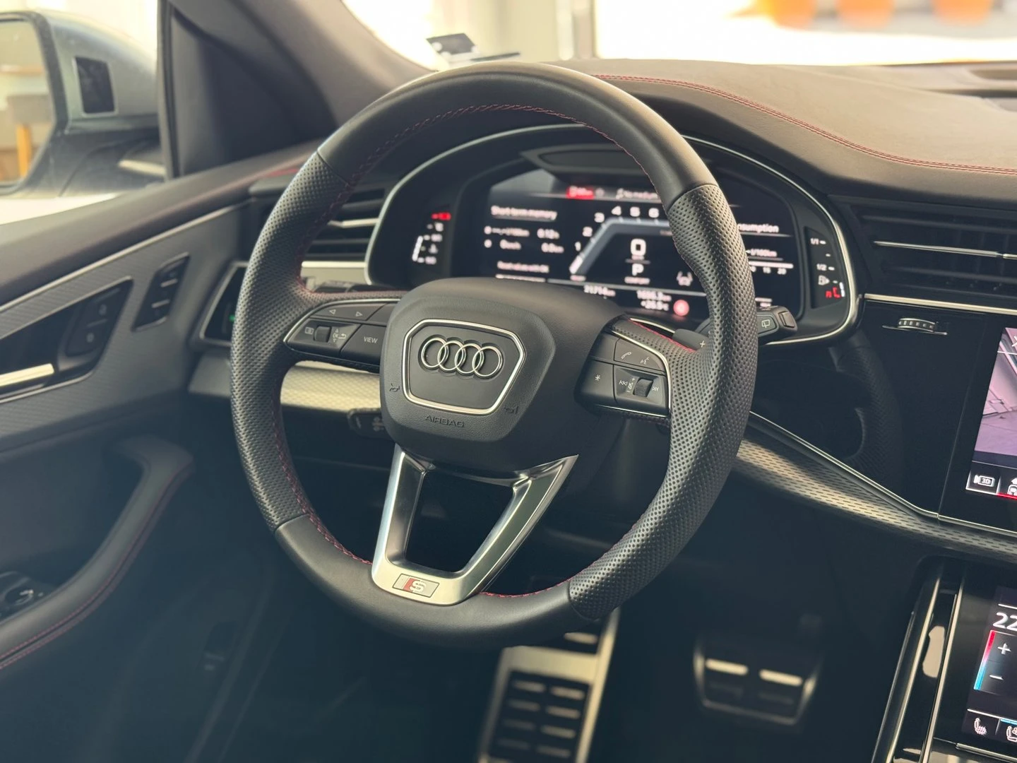 Audi SQ8 TFSI quattro | Mobile.bg   10