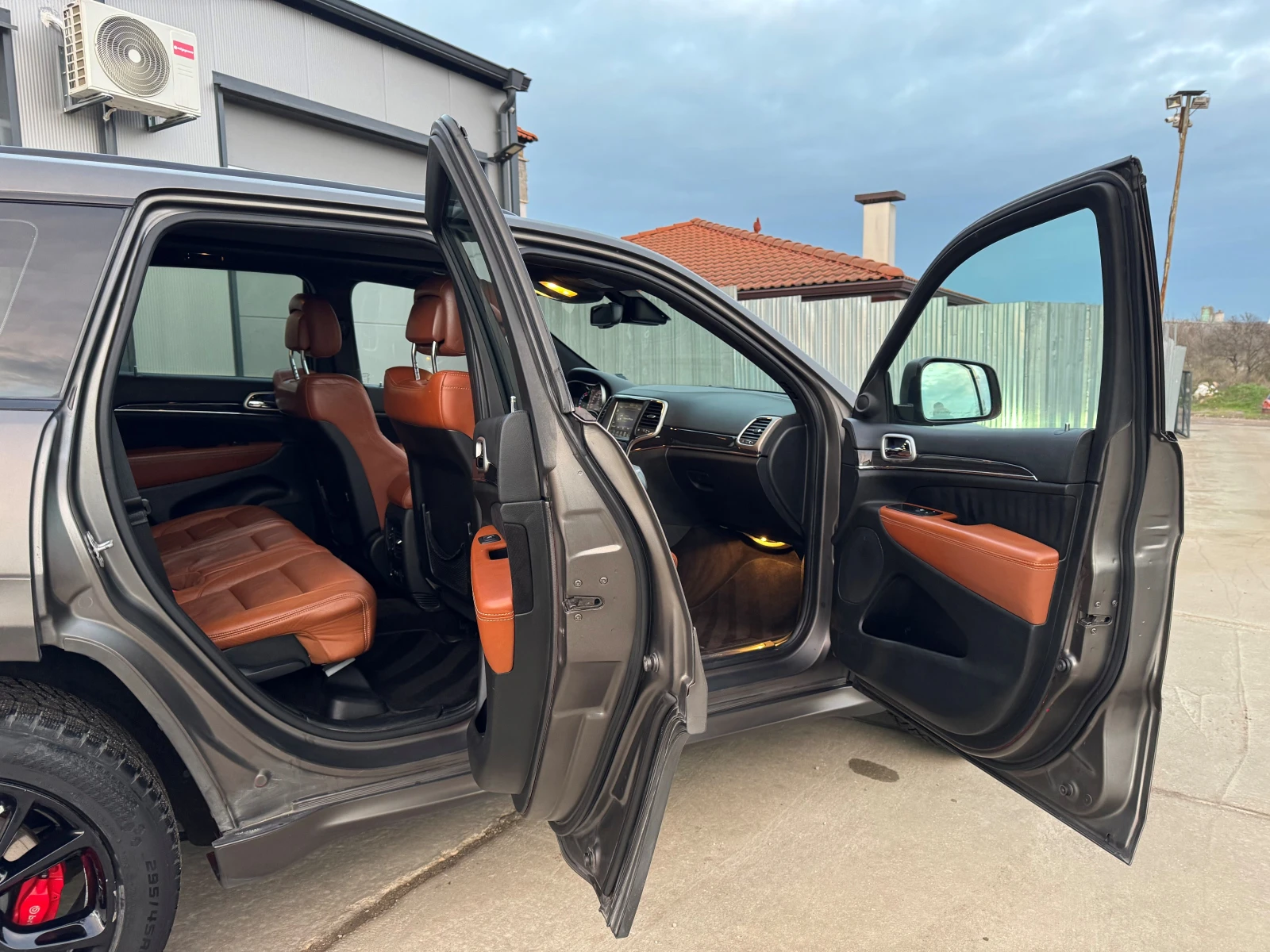 Jeep Grand cherokee SRT | Mobile.bg � ����������� 14