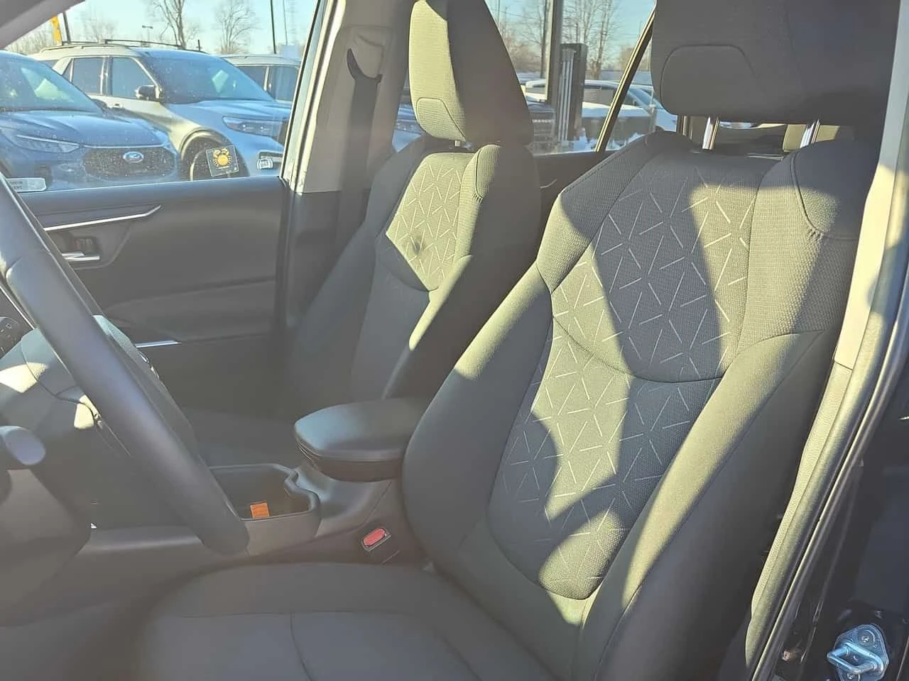 Toyota Rav4 * XLE * CARFAX * ПАНОРАМА * KEYLESS * ПОДГРЕВИ *  - изображение 5