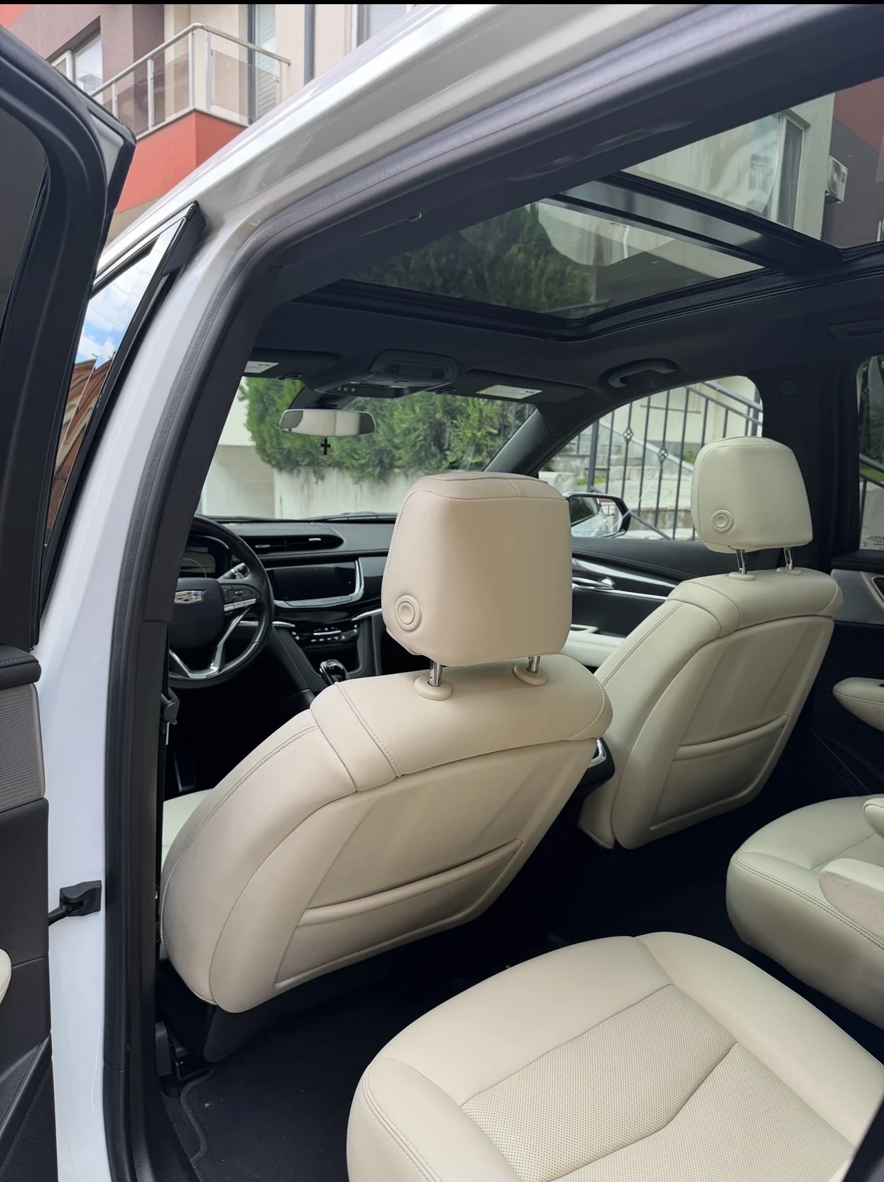 Cadillac Escalade   XT6 / 1ви собственик / 50хил.км / 6 места, снимка 7 - Автомобили и джипове - 54611051