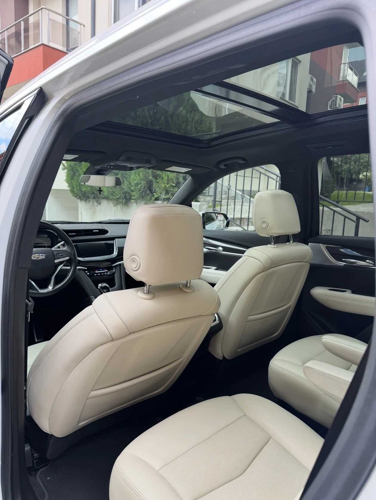 Cadillac Escalade   XT6 / 1ви собственик / 50хил.км / 6 места, снимка 8 - Автомобили и джипове - 54611051