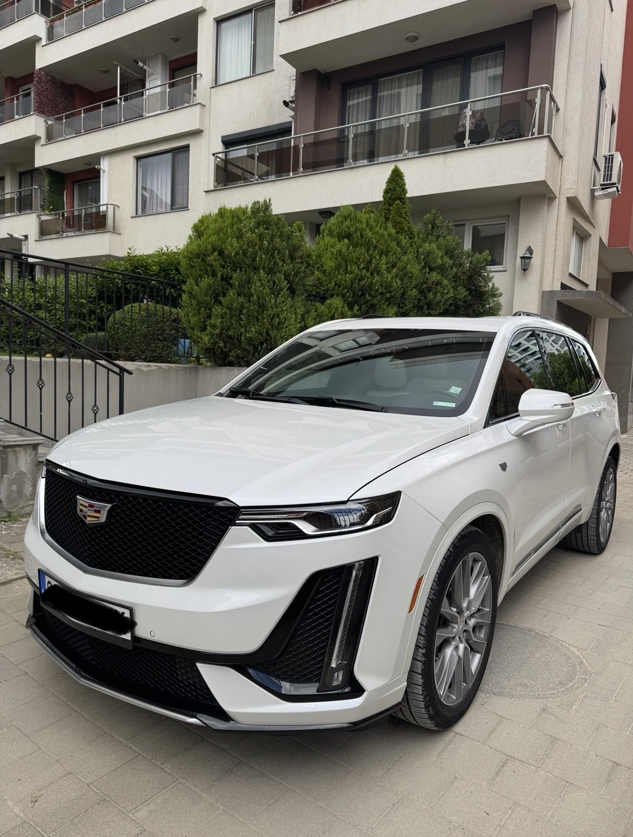 Cadillac Escalade   XT6 / 1ви собственик / 50хил.км / 6 места, снимка 2 - Автомобили и джипове - 54611051