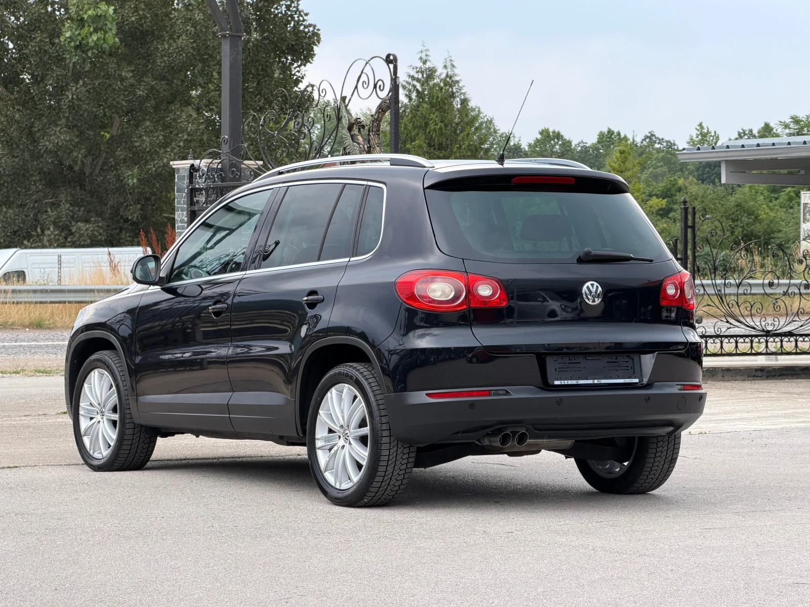VW Tiguan 2.0TDI 4Motion ИТАЛИЯ * * * 177000км* * * , снимка 15 - Автомобили и джипове - 55015763