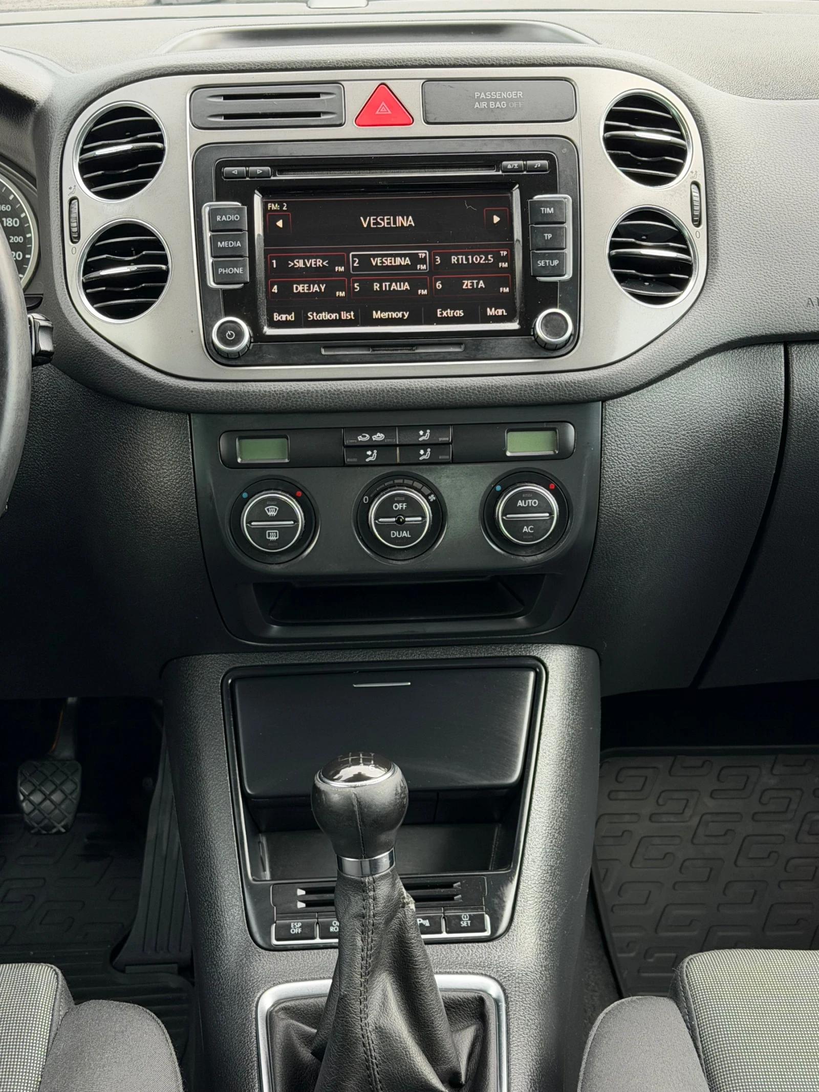 VW Tiguan 2.0TDI 4Motion ИТАЛИЯ * * * 177000км* * * , снимка 11 - Автомобили и джипове - 55015763