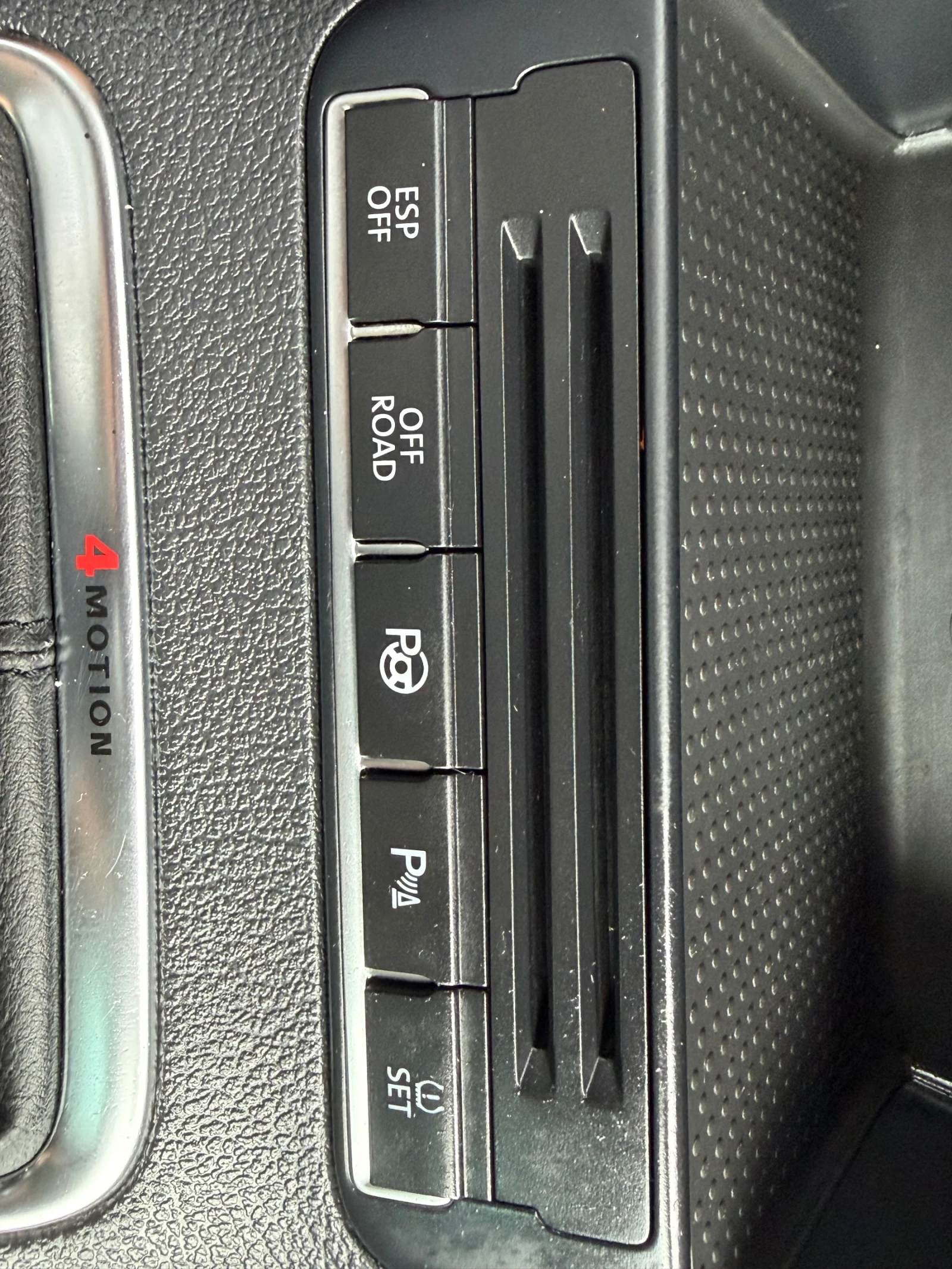VW Tiguan 2.0TDI 4Motion ИТАЛИЯ * * * 177000км* * * , снимка 13 - Автомобили и джипове - 55015763