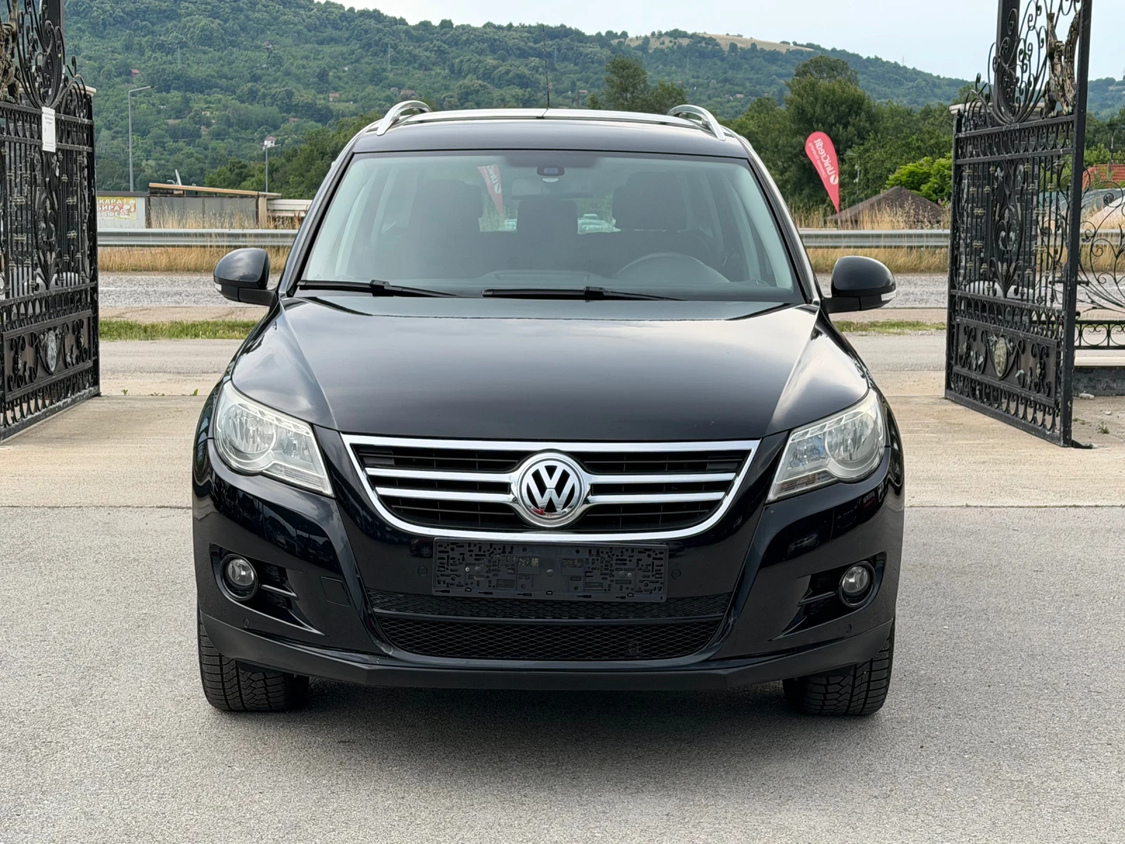 VW Tiguan 2.0TDI 4Motion ИТАЛИЯ * * * 177000км* * * , снимка 3 - Автомобили и джипове - 55015763