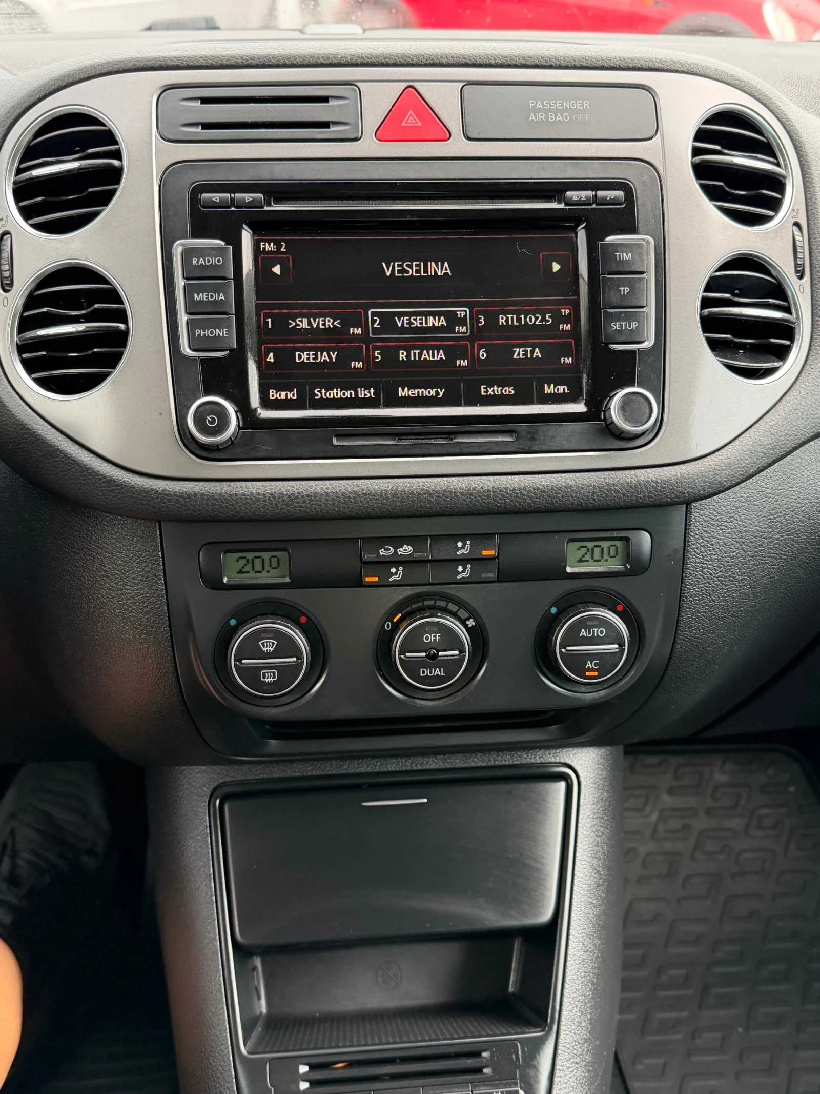 VW Tiguan 2.0TDI 4Motion ИТАЛИЯ * * * 177000км* * * , снимка 12 - Автомобили и джипове - 55015763