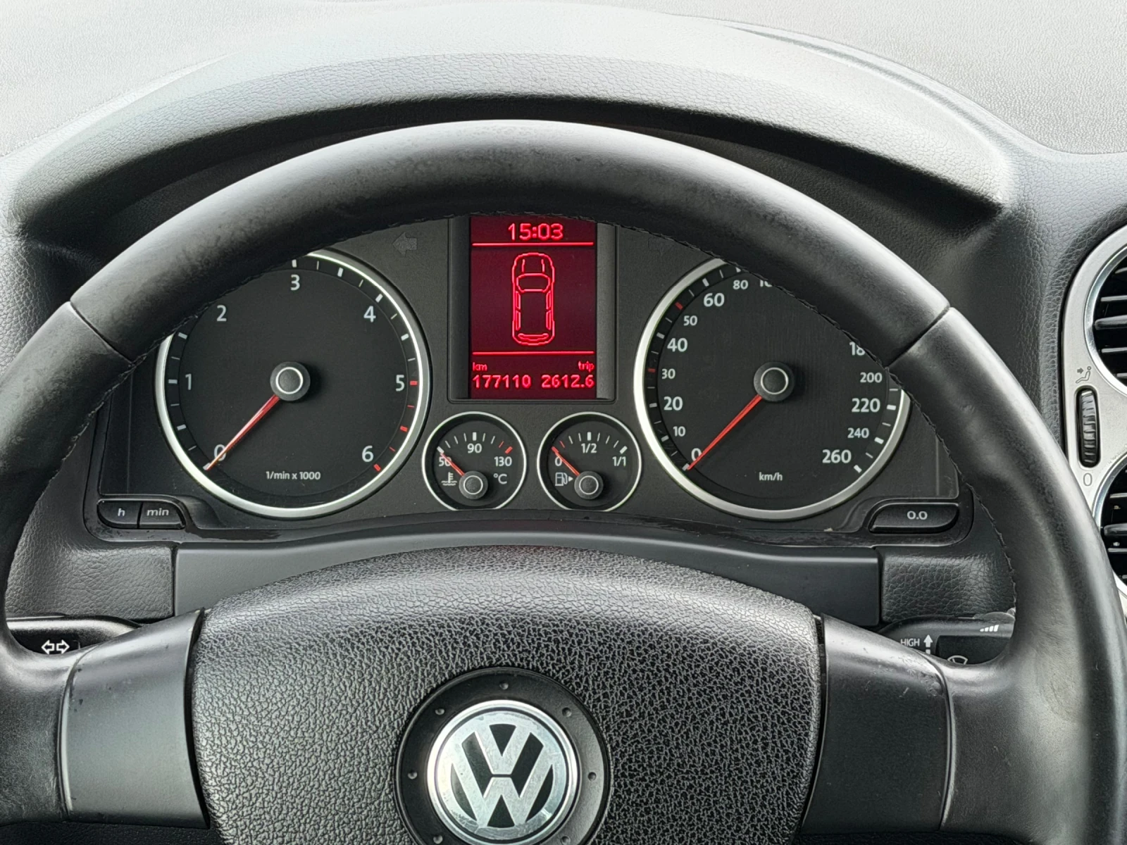 VW Tiguan 2.0TDI 4Motion ИТАЛИЯ * * * 177000км* * * , снимка 10 - Автомобили и джипове - 55015763