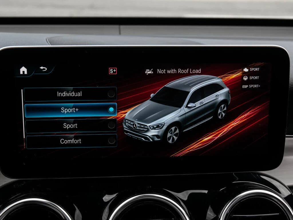 Mercedes-Benz GLC 300 4MATIC* AMG* DISTRONIC* ПАНО* 360* КРАЙНА ЦЕНА, снимка 10 - Автомобили и джипове - 55503314