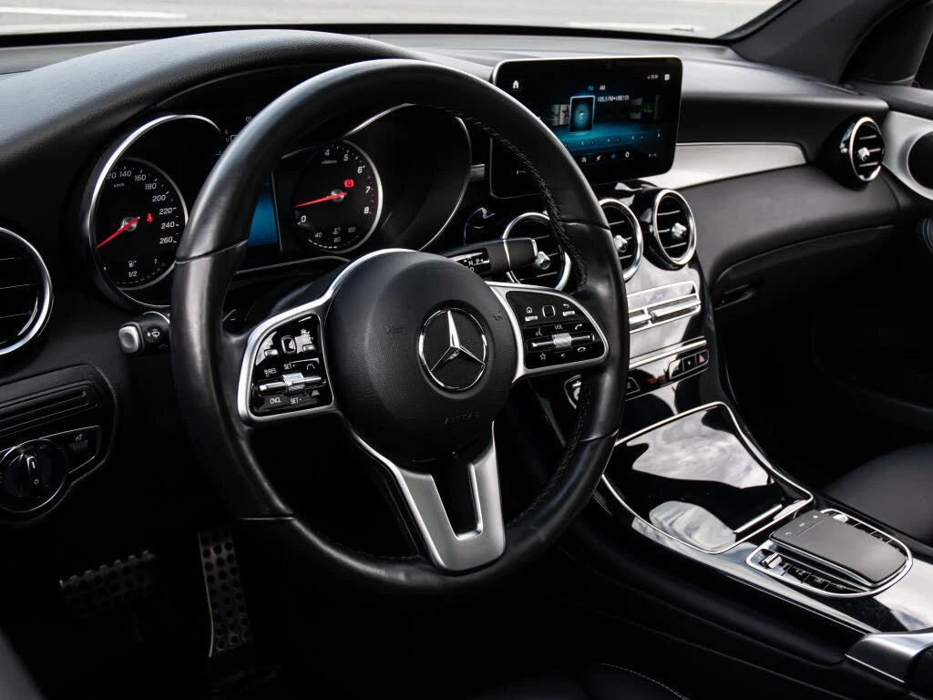 Mercedes-Benz GLC 300 4MATIC* AMG* DISTRONIC* ПАНО* 360* КРАЙНА ЦЕНА, снимка 7 - Автомобили и джипове - 55503314