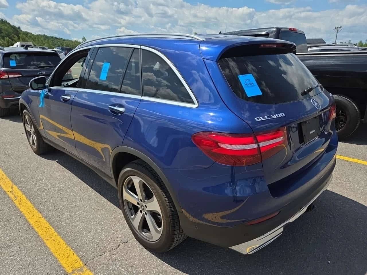 Mercedes-Benz GLC 300 * CARFAX * ОПЦИЯ ЗА ФИНАНСИРАНЕ, снимка 2 - Автомобили и джипове - 55772056