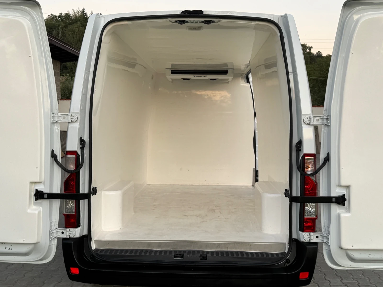 Renault Master 2.3 dci L3H2 Хладилен -20 /+ 30, снимка 10 - Бусове и автобуси - 55734891