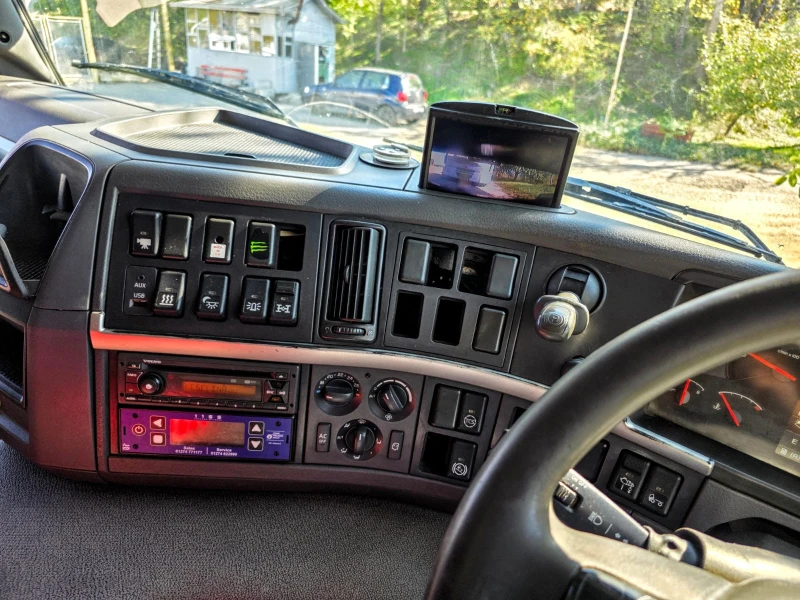 Volvo Fm 8x4  ЗЪРНОВОЗ , снимка 9 - Камиони - 53127644