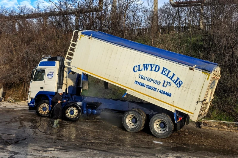 Volvo Fm 8x4  ЗЪРНОВОЗ , снимка 2 - Камиони - 53127644