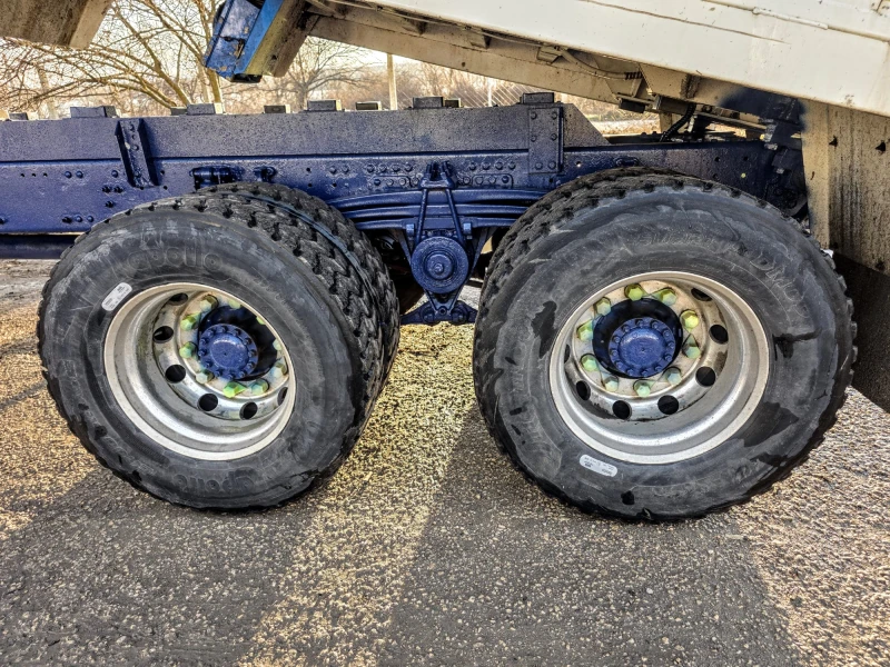 Volvo Fm 8x4  ЗЪРНОВОЗ , снимка 11 - Камиони - 53127644