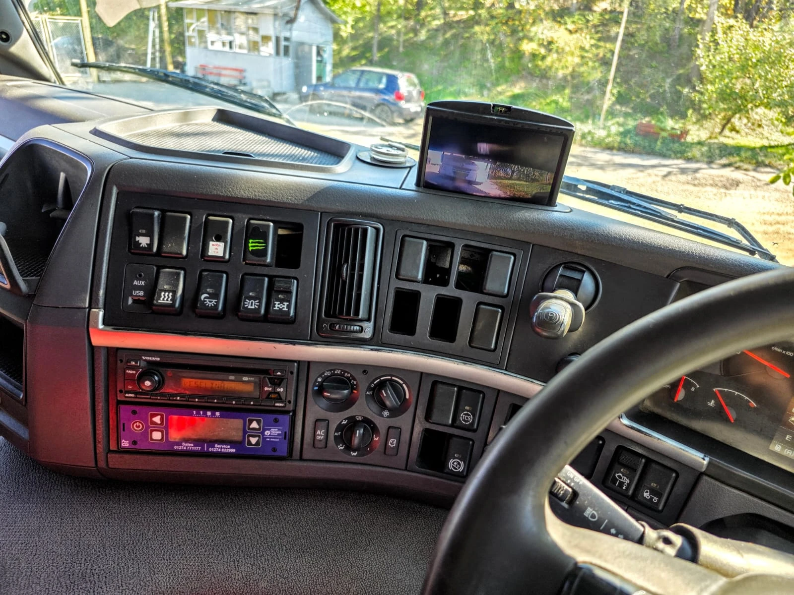 Volvo Fm 8x4  ЗЪРНОВОЗ  - изображение 9