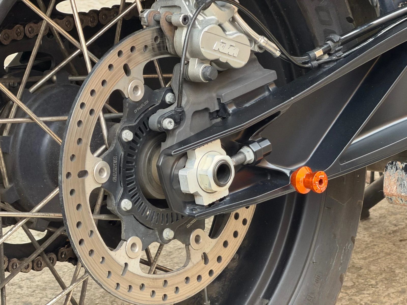 Ktm Adventure 890 - изображение 9