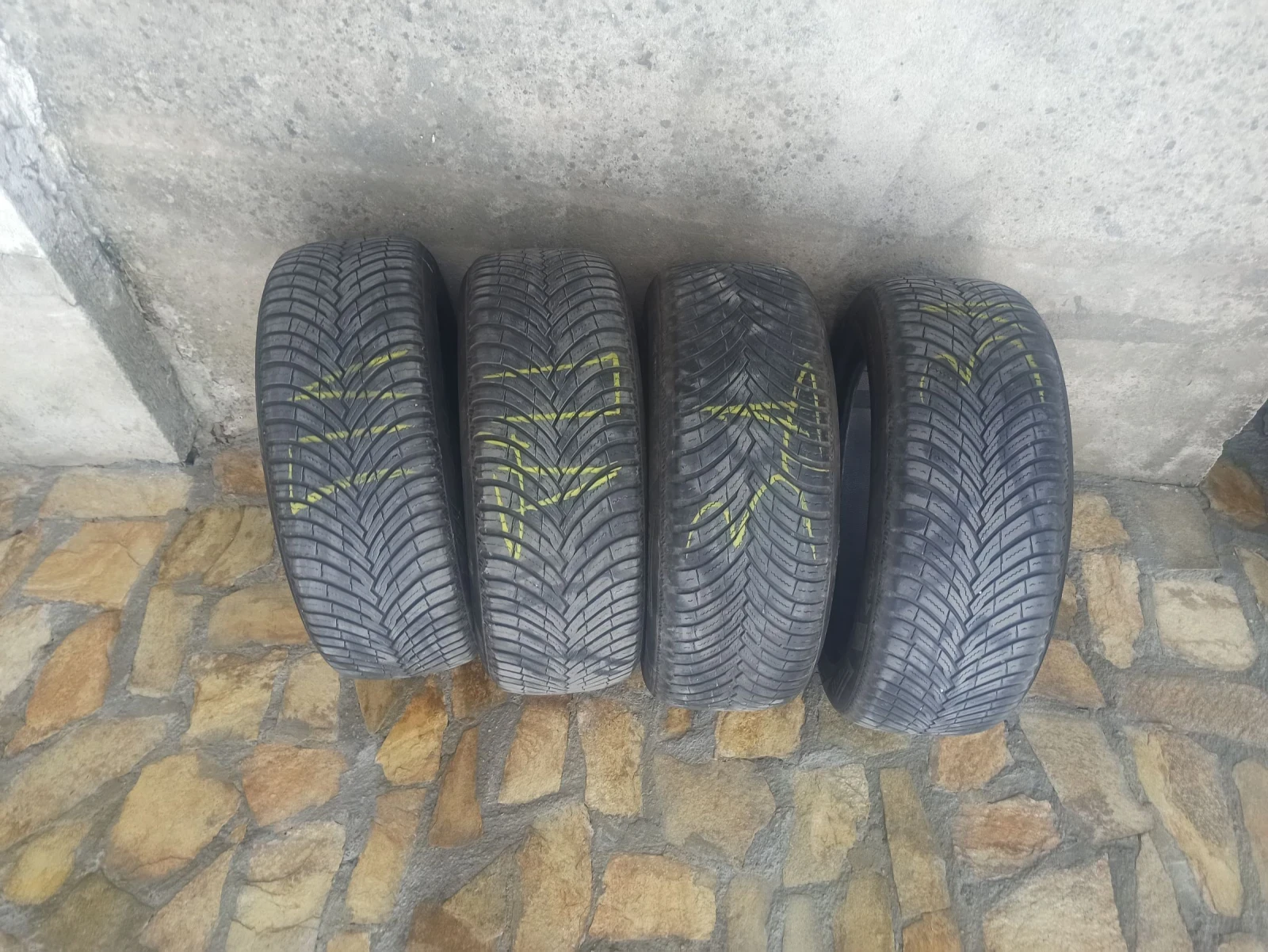Гуми Всесезонни 205/55R16, снимка 5 - Гуми и джанти - 54895938