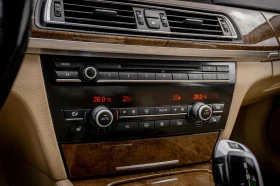 BMW 730 d-LONG-ОБСЛУЖЕНА-ГОТОВА ЗА КАРАНЕ-РЕГИСТРИРАНА, снимка 11