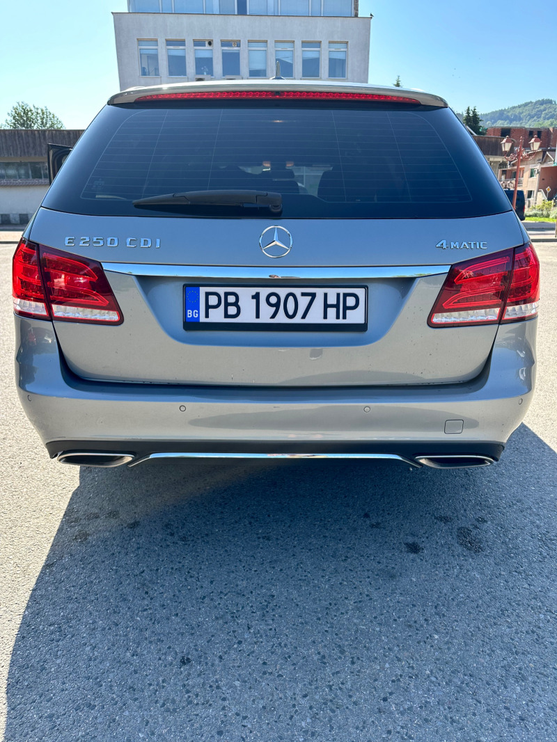 Mercedes-Benz E 250 Avantgarde, снимка 5 - Автомобили и джипове - 46024228