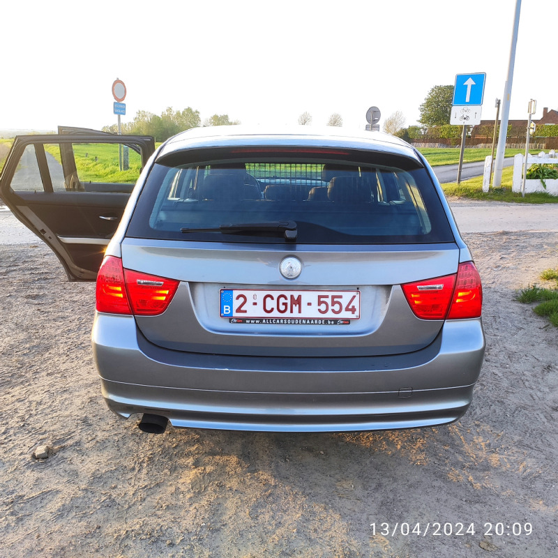 BMW 318, снимка 9 - Автомобили и джипове - 45891454