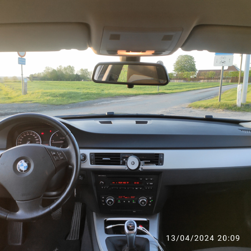 BMW 318, снимка 11 - Автомобили и джипове - 45891454