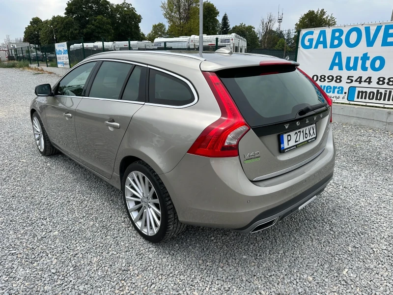 Volvo V60 D6 Plug-in Hybrid SUMMUM, снимка 4 - Автомобили и джипове - 46872172