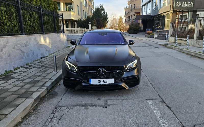 Mercedes-Benz E 63 AMG S 4M+ * DRIVERS* CARBON* BURMESTER, снимка 2 - Автомобили и джипове - 48396174