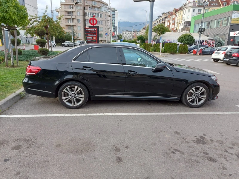 Mercedes-Benz E 220 BlueTEC 9G-Tronic, снимка 4 - Автомобили и джипове - 49105128