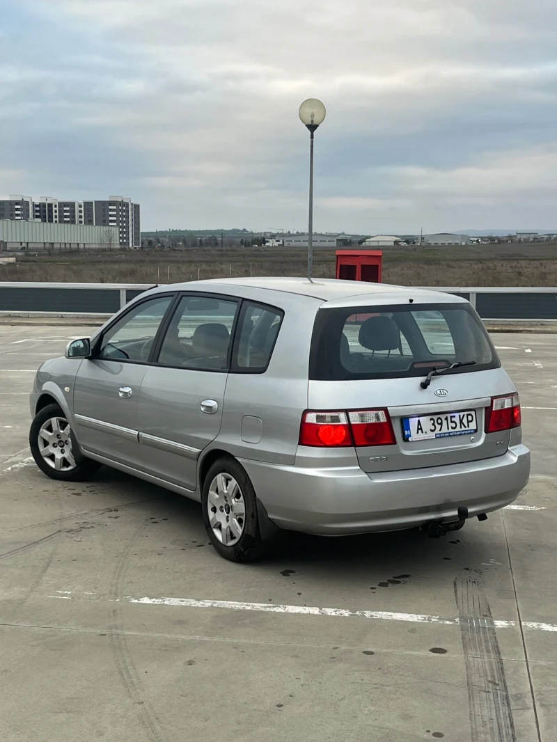 Kia Carens 2.0 crdi, снимка 7 - Автомобили и джипове - 49028680