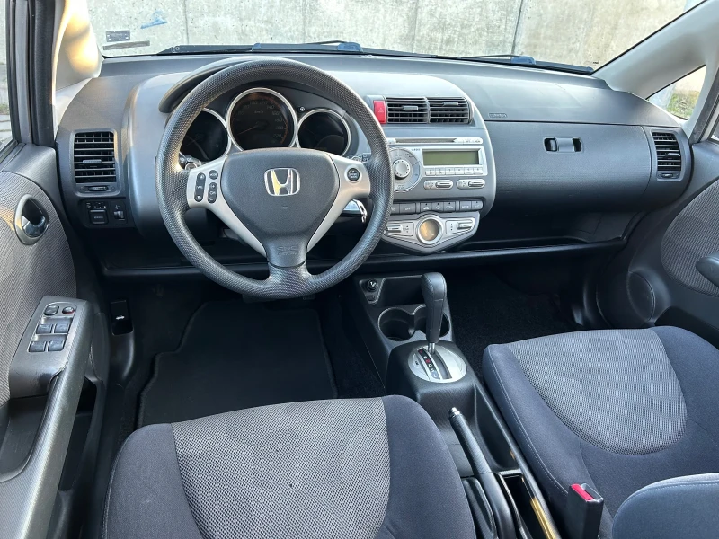 Honda Jazz, снимка 10 - Автомобили и джипове - 51780399