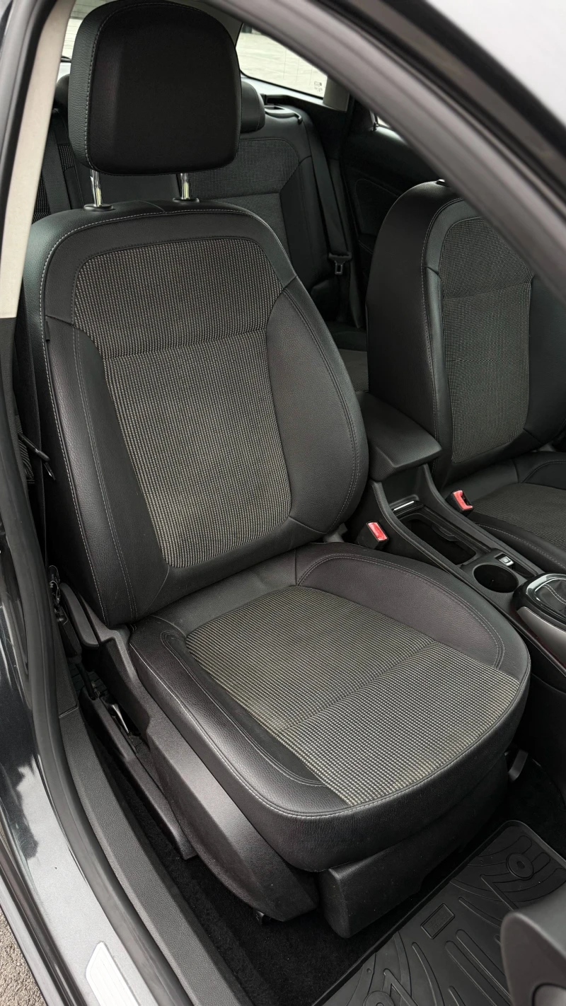 Opel Astra LPG | 1.4 Turbo, снимка 13 - Автомобили и джипове - 52252654