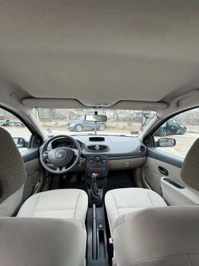 Renault Clio 1.6бензин 16V, снимка 7 - Автомобили и джипове - 53236316