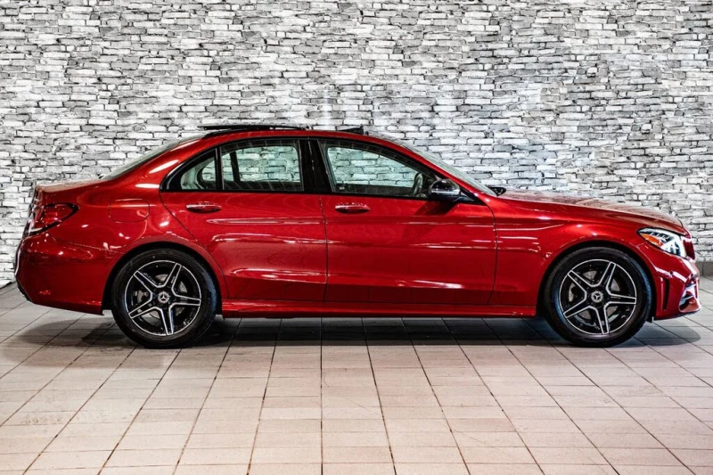 Mercedes-Benz C 300 AMG PKG* HeadUp* АвтоКредит* (ЦЕНА ДО БГ), снимка 2 - Автомобили и джипове - 53238364