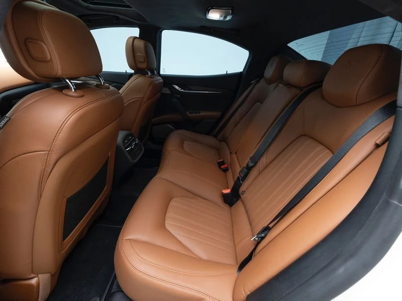 Maserati Ghibli 2.0 Automatic КРАЙНА ЦЕНА: 50394 EUR !!!РЕАЛНА КРА, снимка 12 - Автомобили и джипове - 55968598