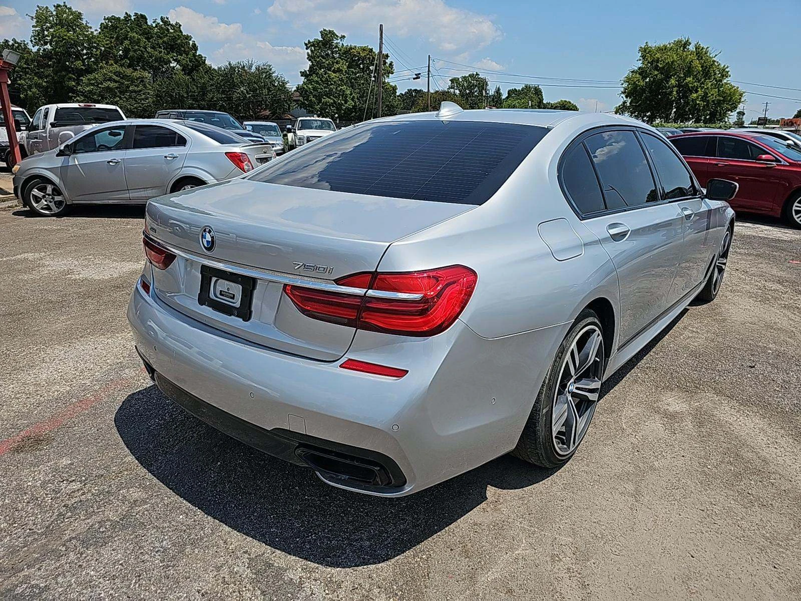 BMW 750 Li XDRIVE* M PACK* ПАНО* HuD* ЩОРИ* HARMAN/KARDON - изображение 4