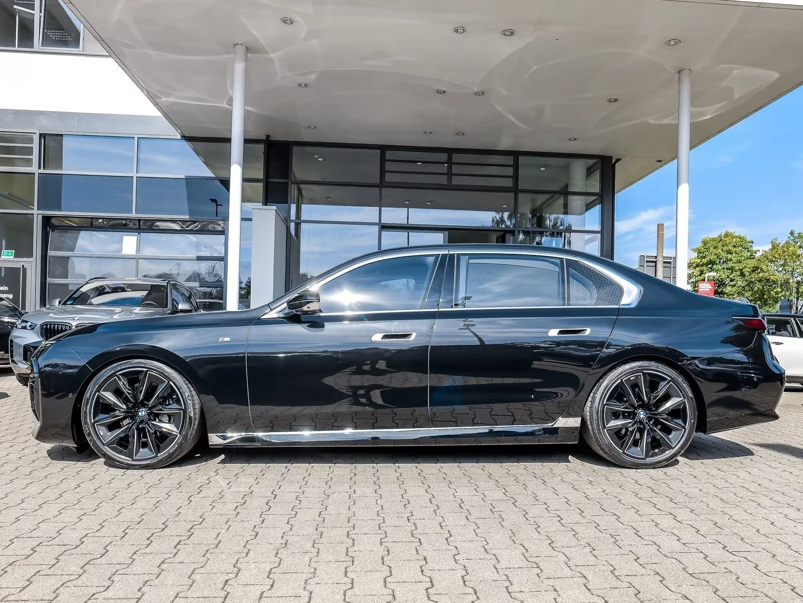 BMW 740 d xDrive SkyLounge KeyGO 360 Обдух MASSAGE B&W  - изображение 5