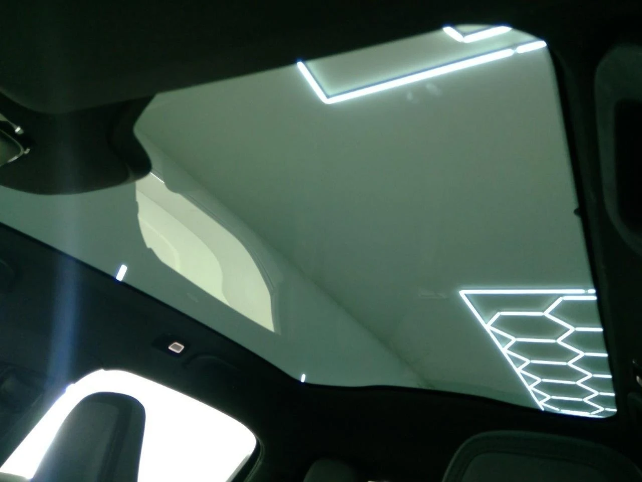 Polestar 2 79 kWh Pilot Plus Dual Motor - изображение 6