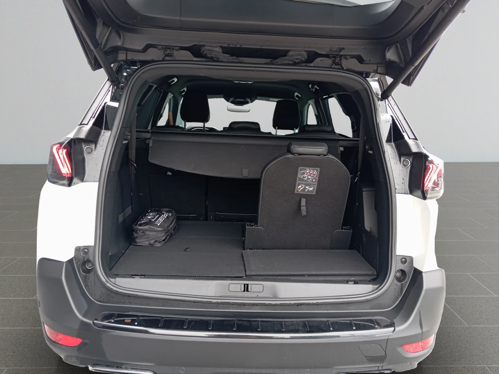 Peugeot 5008 New Line Up GT 1.2 PureTech 130 S&S EAT8 EURO 6.4 | Mobile.bg � ����������� 13