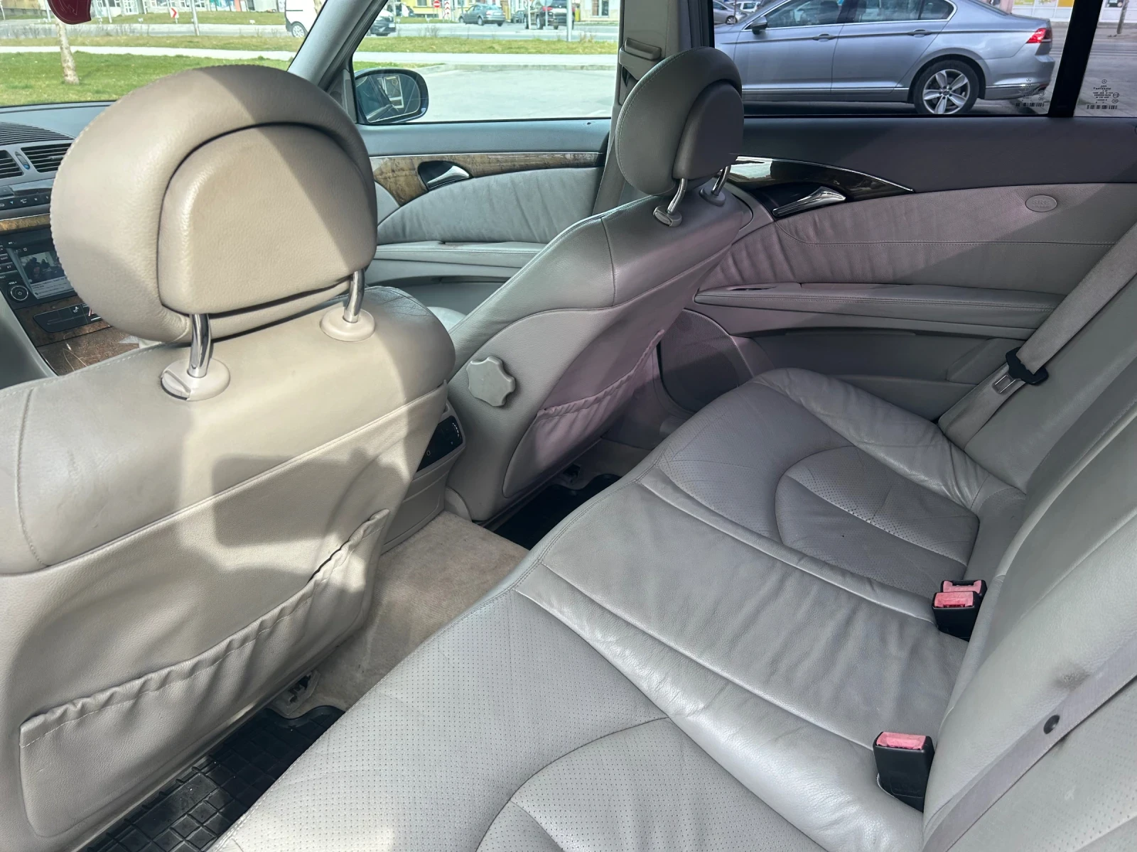 Mercedes-Benz E 270 W211 E270 Ръчка ! Avantgarde, снимка 7 - Автомобили и джипове - 53903932