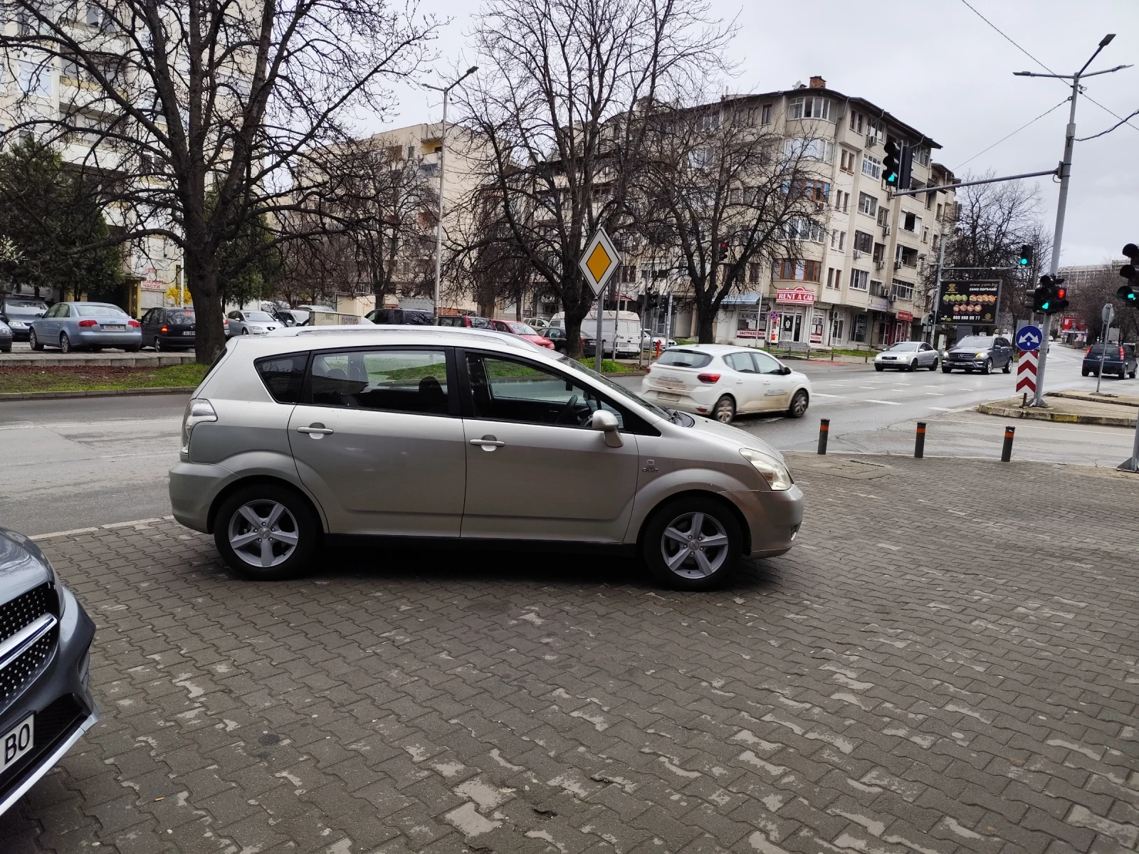 Toyota Corolla verso, снимка 2 - Автомобили и джипове - 54009266