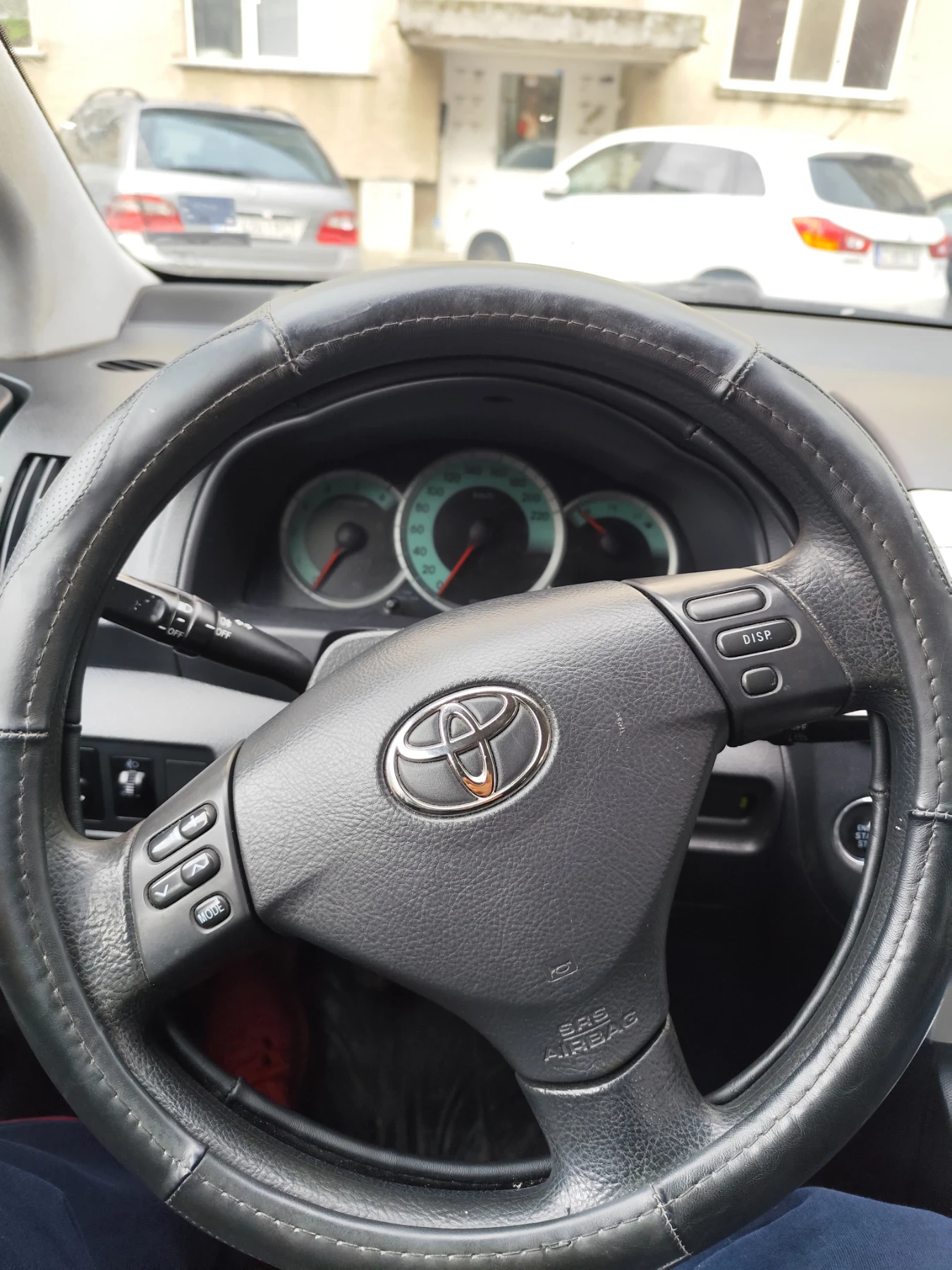 Toyota Corolla verso, снимка 4 - Автомобили и джипове - 54009266