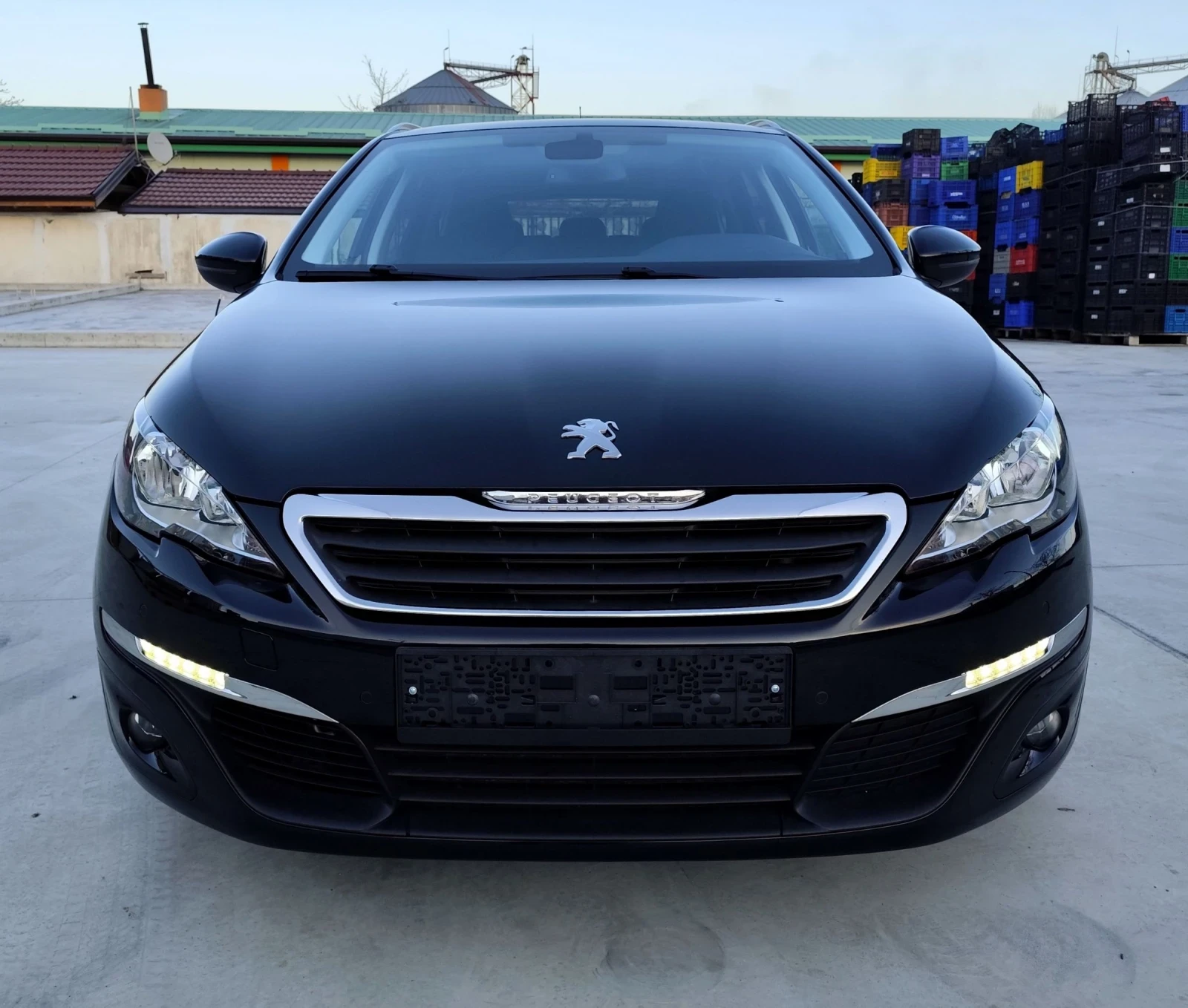 Peugeot 308 1.6HDI-LED-НАВИ-КАМЕРА-ПАНОРАМА-EU-6, снимка 2 - Автомобили и джипове - 54138300