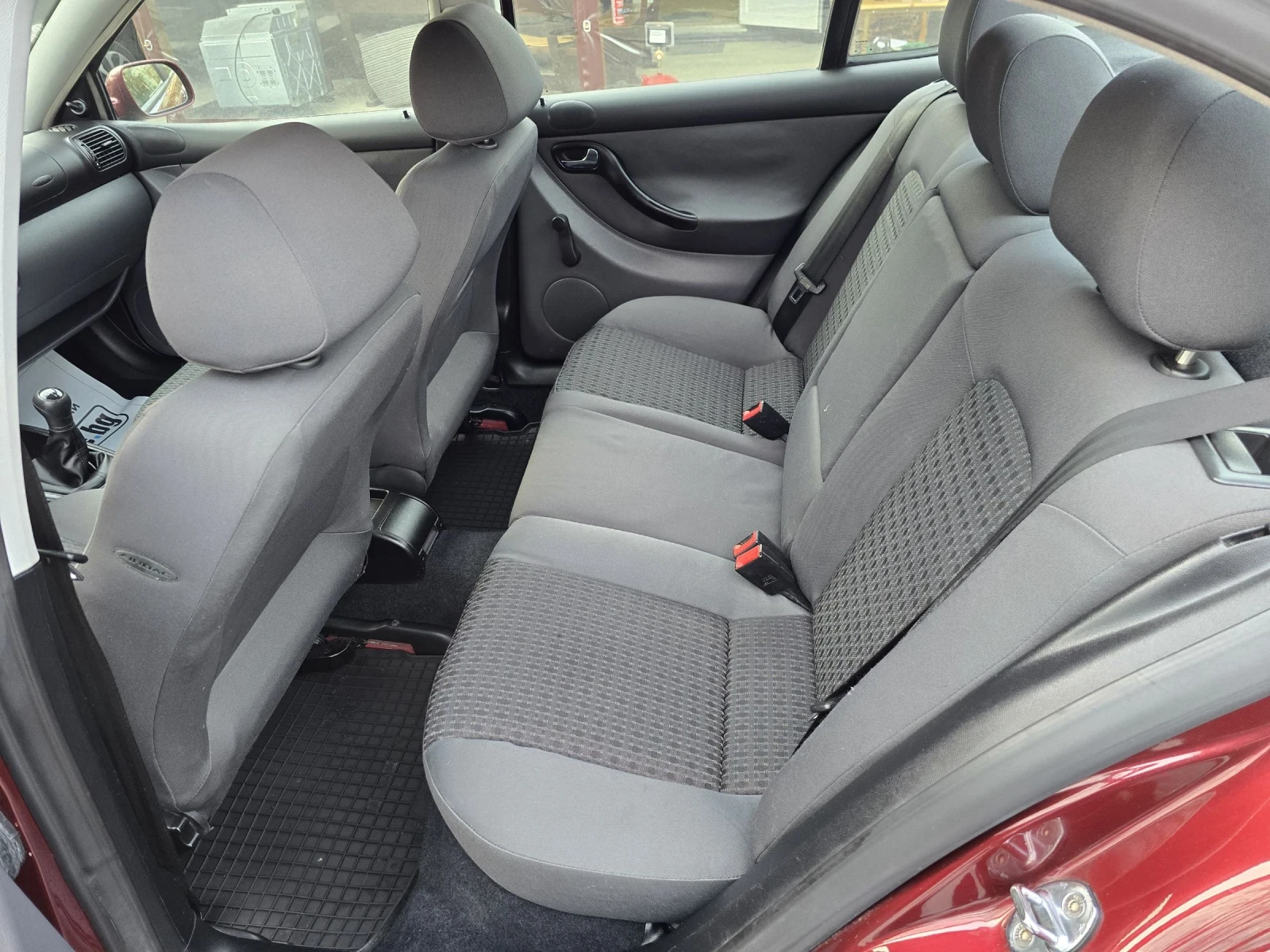 Seat Toledo 1.9TDI 90KC 213000KM., снимка 10 - Автомобили и джипове - 54161071