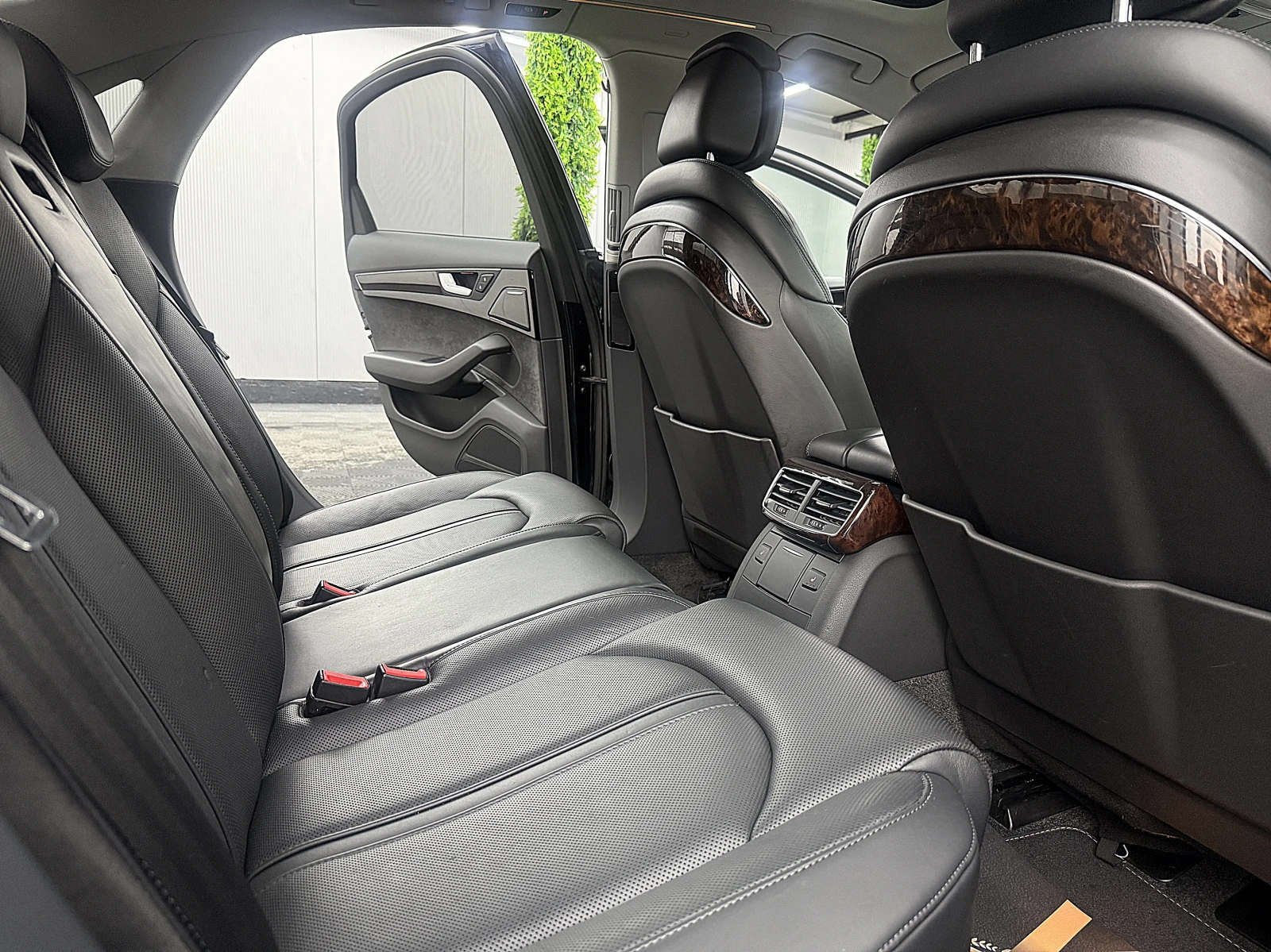 Audi A8 FUL LED/4.2TDI/ПОДГРЕВ ОБДУХВАНЕ ГЕРМАНИЯ ЛИЗИНГ, снимка 11 - Автомобили и джипове - 54622106