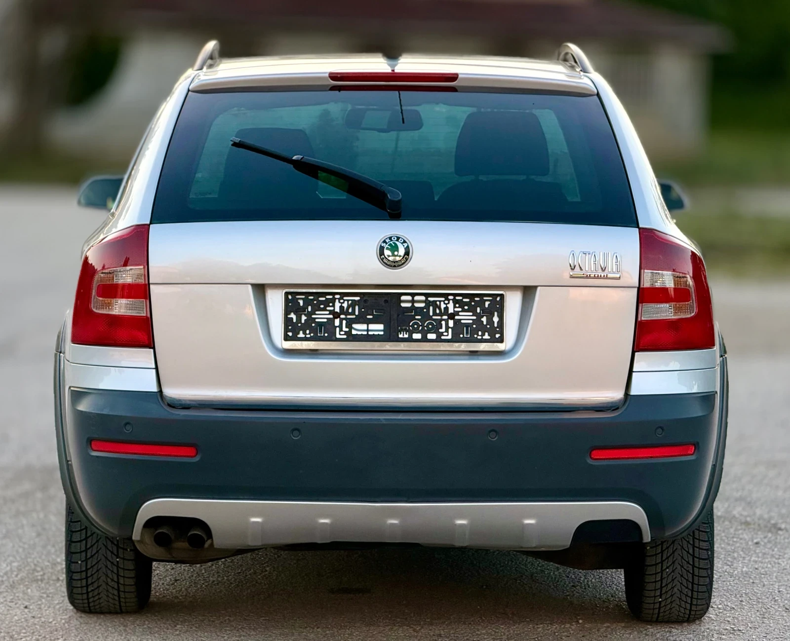 Skoda Octavia Scout* Xenon* KLIMATRONIK, снимка 6 - Автомобили и джипове - 54949177