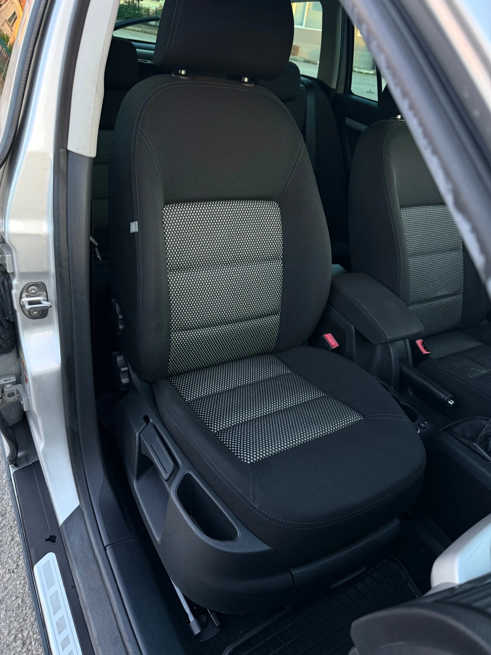 Skoda Octavia Scout* Xenon* KLIMATRONIK, снимка 10 - Автомобили и джипове - 54949177