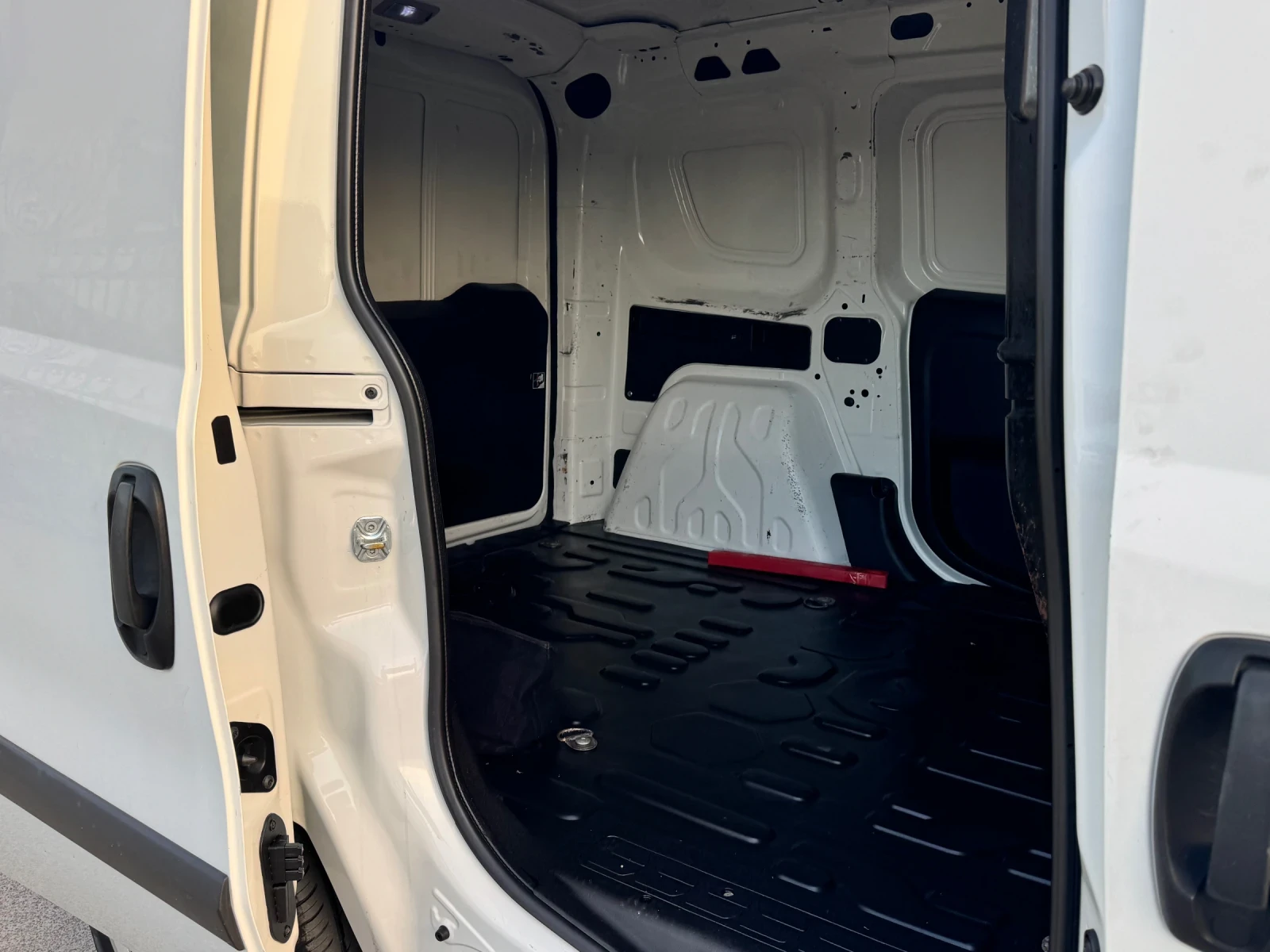 Fiat Doblo 1.3mjet ИТАЛИЯ, снимка 8 - Автомобили и джипове - 55091451