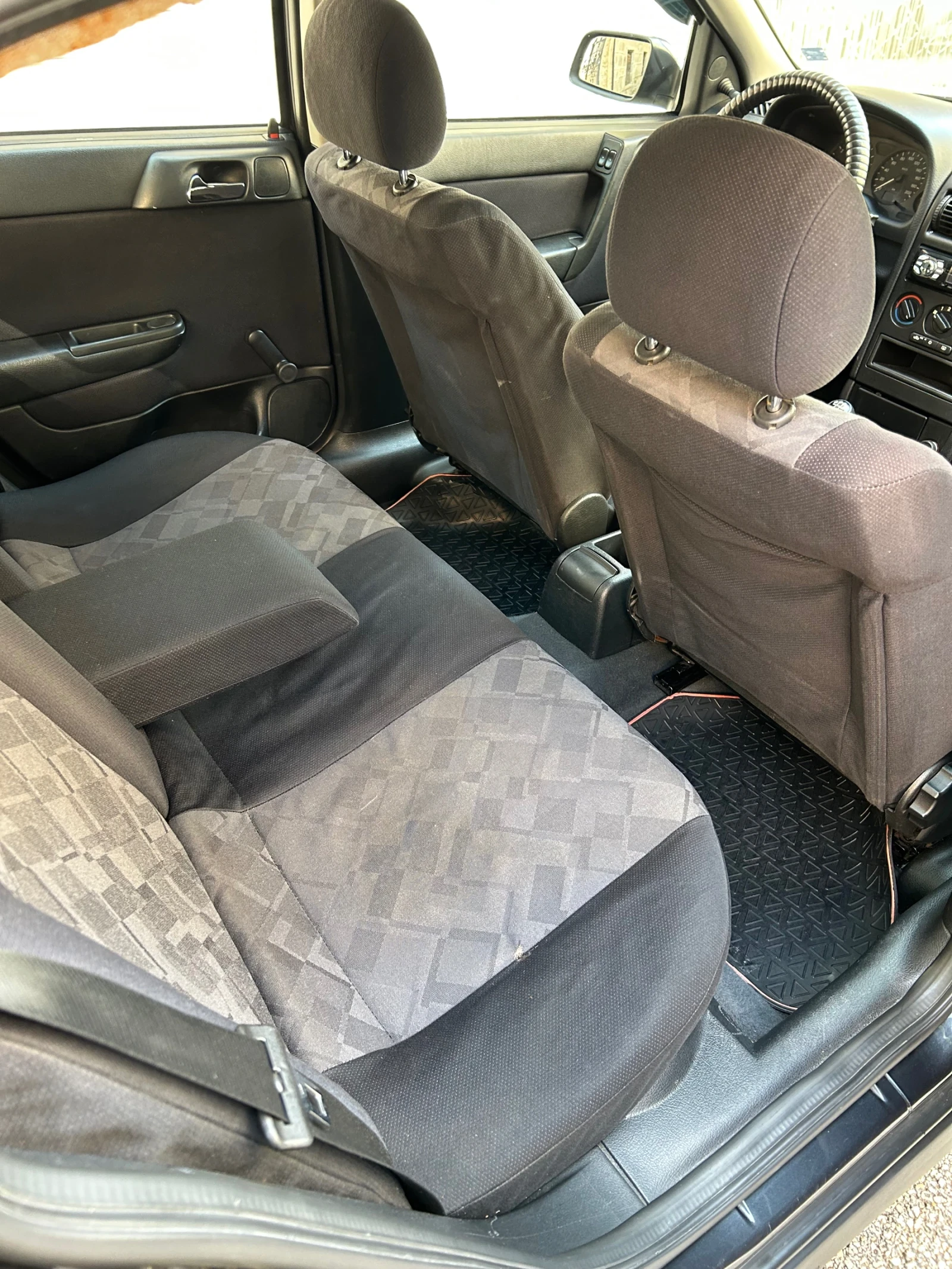 Opel Astra 1.4 benzin 90HP , снимка 8 - Автомобили и джипове - 55178868